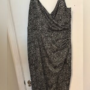 Abercrombie & Fitch Black and White Midi Dress